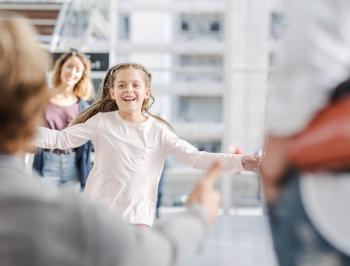 tgv lyria child in train station 