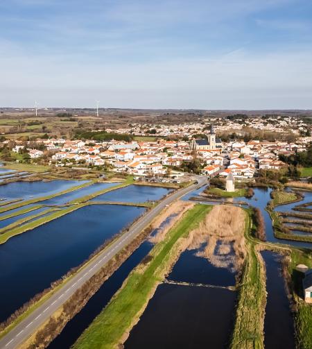 Vue aerienne village vendée